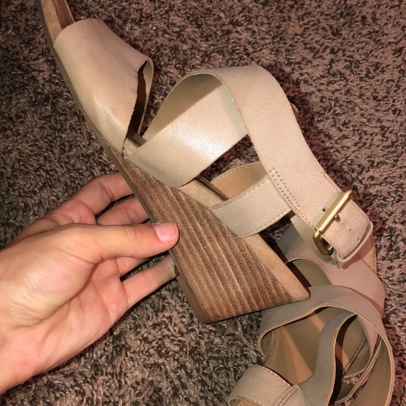 heels - Picture 3 of 3